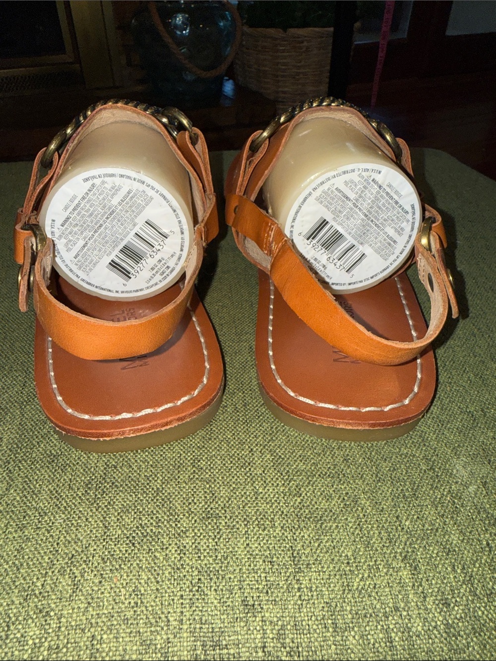Michael Kors Tan Leather T-Strap Flat Heel Sandals With Chain and Studs Size 11M - Picture 4 of 11